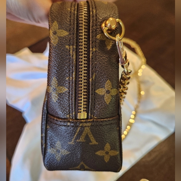 Louis Vuitton Trousse 23 Shoulder/Crossbody Bag - Picture 12 of 17